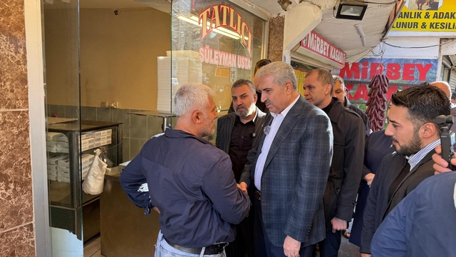AK Parti Diyarbakır İl Başkanı Ömer İler, esnaf ve vatandaşları ziyaret etti
