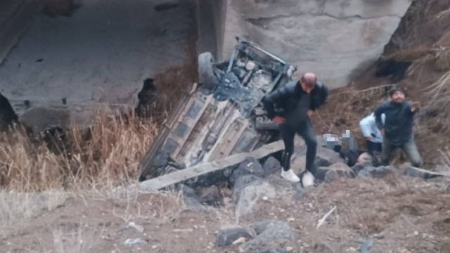 Sivas'ta trafik kazası: 1 ölü, 2 yaralı