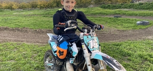 Minik motokrosçu Poyraz Kalender sezonu şampiyonlukla tamamladı