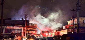 Sakarya'da hırdavat dükkanında çıkan yangın söndürüldü