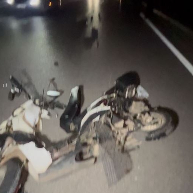 Hafif ticari araçla çarpışan elektrikli motosikletin sürücüsü öldü