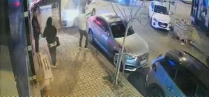 Tekirdağ'da feci kaza kamerada
Araçla çarpışan motosikletli bekleyen yayanın üzerine uçtu