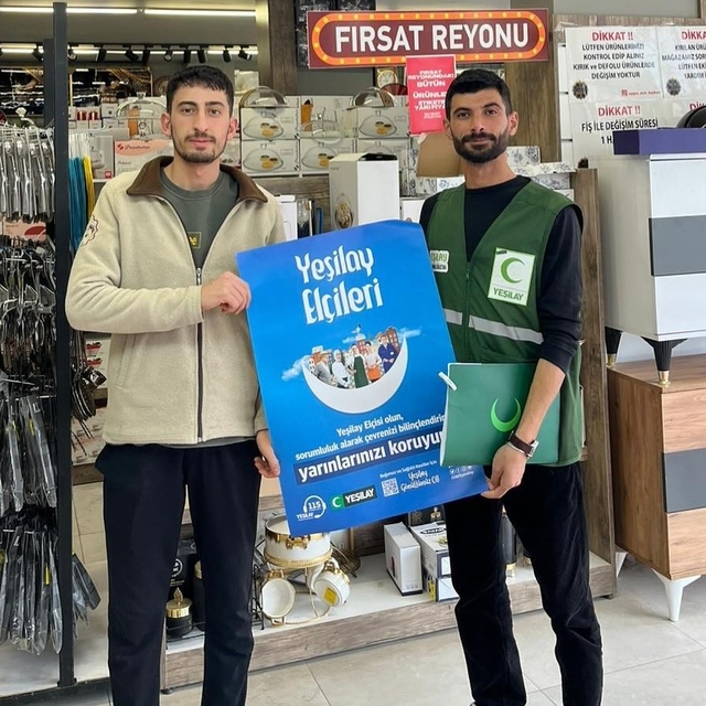 Yeşilay gönüllülerinden bağımlılıkla mücadele çalışması