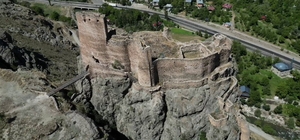 Engüzekkapı Kalesi bin yıllık ihtişamıyla ziyaretçilerini bekliyor