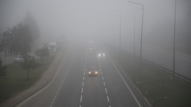 Eskişehir'de sis etkili oldu