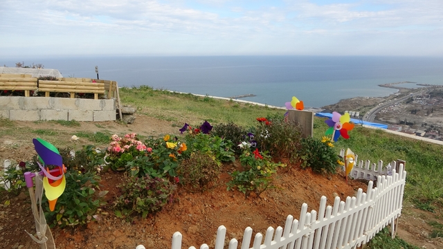 6 bin kişilik mezar yeri için talep oranı yüzde 95'e ulaştı
Hem Ahi Evren'e komşu olmak hem de deniz manzaralı mezar yeri sahip olmak için sıraya girmişlerdi