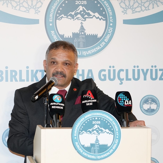 Başkan Hızar'dan gövde gösterisi