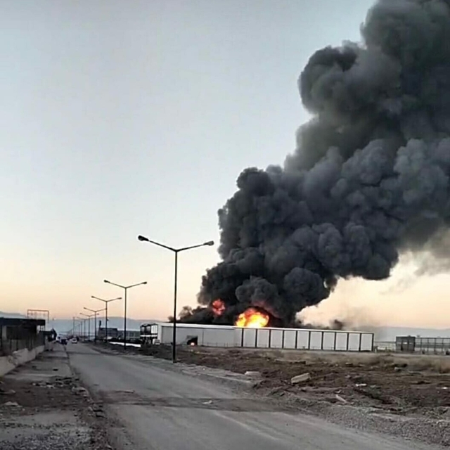 Denizli'de filtre sistemi üretilen fabrikada yangın