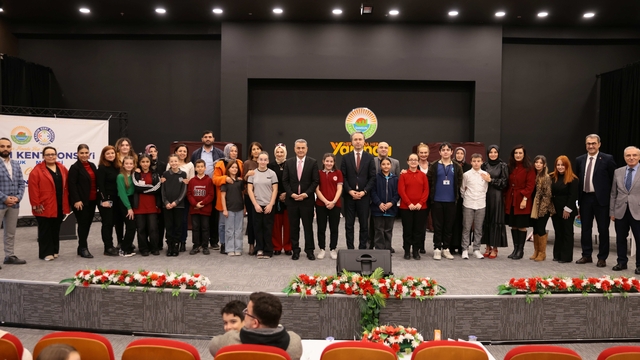 Başkan Kurnaz: "Çocuklarımızın yerel yönetimlerde söz sahibi olmalarını önemsiyoruz"
İlkadım Kent Konseyi Çocuk Meclisi'nde seçim heyecanı