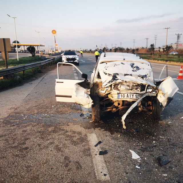 Otomobil, aynı yöne giden otomobile çarptı; 15 yaşındaki Furkan öldü