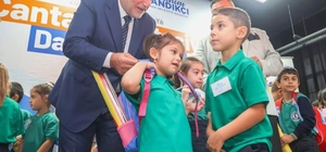 Başkan Sandıkçı: "Eğitim yolculuğunun her aşamasında öğrencilerimizin ve ailelerimizin yanındayız"