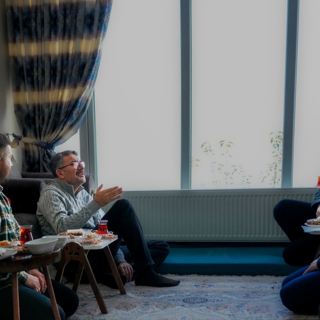 Vali Ali Çelik'ten Şehit Er Halit Tatlı'nın ailesine ziyaret