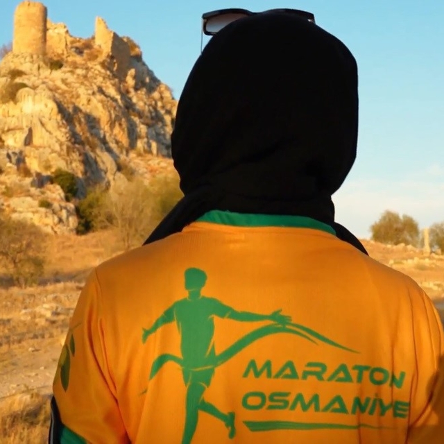 Osmaniye'de enkazla anılan sokaklarda umut adımları