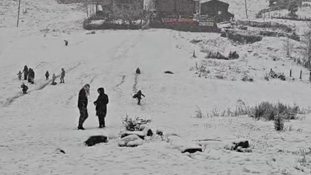 Dünyaca ünlü turizm merkezi Ayder Yaylası beyaza büründü