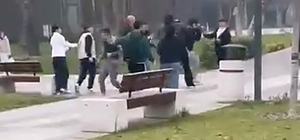 Bursa'da iki grup arasındaki kavga kamerada