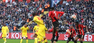 Trendyol Süper Lig: Gaziantep FK: 0 - Göztepe: 0 (İlk yarı)