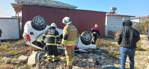 Samandağ’da takla atan otomobilin sürücüsü yaralandı