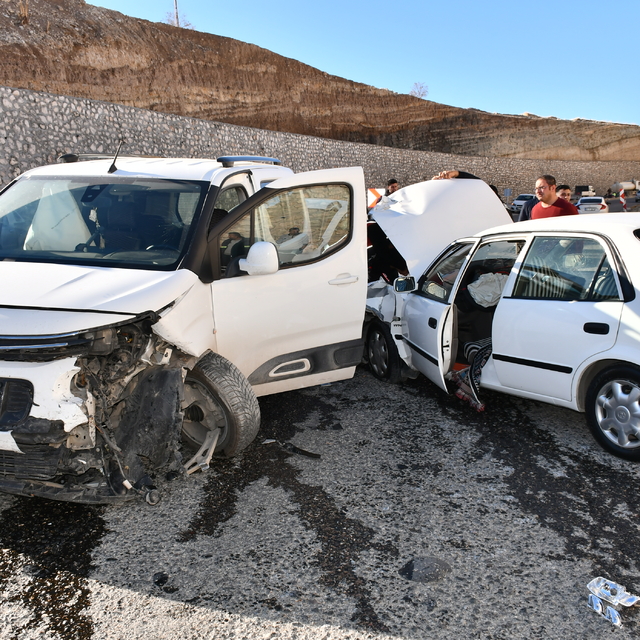 Adıyaman'da zincirleme trafik kazasında 5 kişi yaralandı