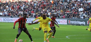 Trendyol Süper Lig: Gaziantep FK: 0 - Göztepe: 1 (Maç sonucu)