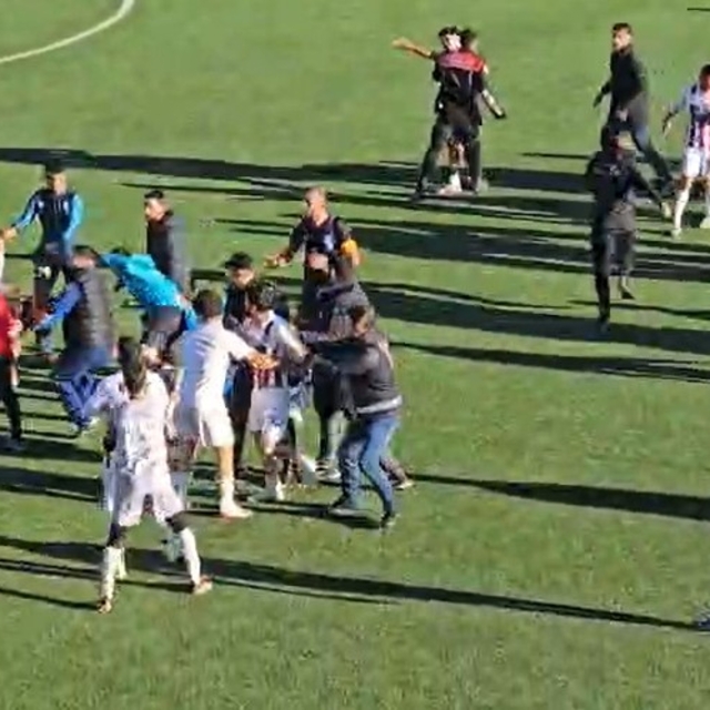 Elazığ'da amatör maçta kavga