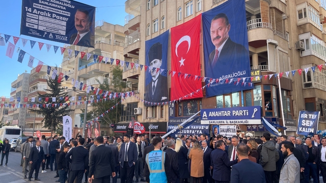 Anahtar Parti Genel Başkanı Ağıralioğlu partisinin Şanlıurfa İl Başkanlığı binasını açtı