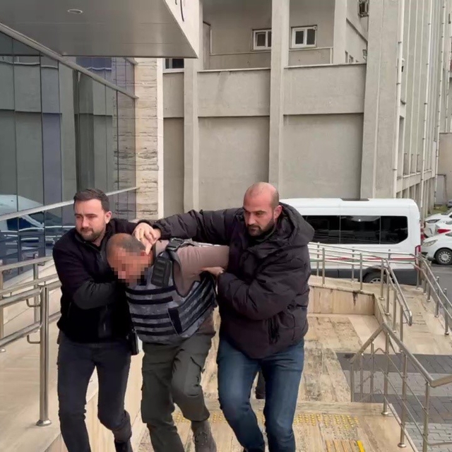 "Eşime neden baktın" diyen genci öldüren zanlı tutuklandı