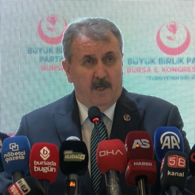 Destici'den Papa'nın İznik ziyareti yorumu: Hala gözleri İznik'te, Ayasofya...