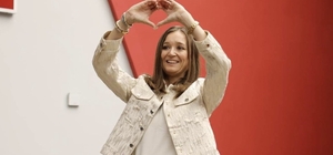 Başkan Durbay'ın ölüm haberini alan Manisalılar hastaneye koştu
Manisa Şehir Hastanesi'nde 14 gündür tedavi gören Şehzadeler Belediye Başkanı Gülşah Durbay, çoklu organ yetmezliği ve metastatik kolon kanseri nedeniyle hayatını kaybetti