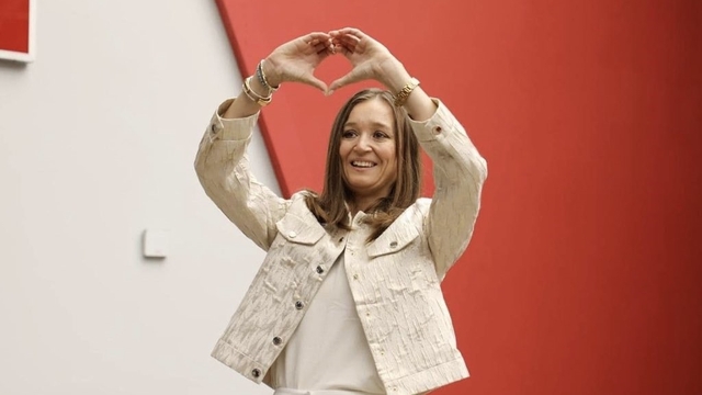 Başkan Durbay'ın ölüm haberini alan Manisalılar hastaneye koştu
Manisa Şehir Hastanesi'nde 14 gündür tedavi gören Şehzadeler Belediye Başkanı Gülşah Durbay, çoklu organ yetmezliği ve metastatik kolon kanseri nedeniyle hayatını kaybetti