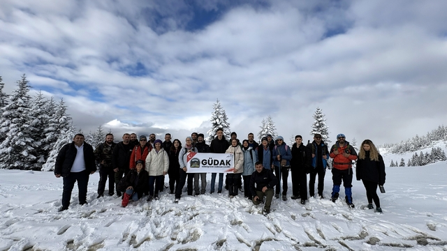 Gümüşhane'de kartpostallık manzara eşliğinde doğa yürüyüşü