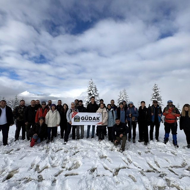 Gümüşhane'de kartpostallık manzara eşliğinde doğa yürüyüşü