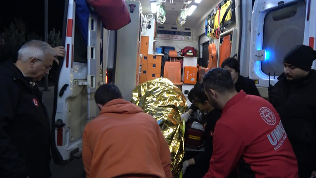 Hasandağı'nda mahsur kalan 2 üniversiteli, askeri helikopterle kurtarıldı