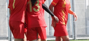 Kayseri Kadın FK’dan farklı tarife
Kayseri Kadın FK: 13-Gaziantep Asyaspor: 0