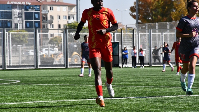 Kafayat Atoke Başhıru durdurulamıyor
1 maçta tam 8 gol attı, gol sayını 21'e çıkarttı