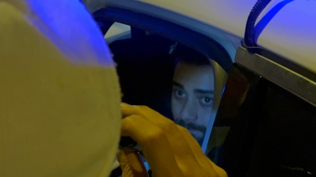 Her yolu denedi ama polisten kaçamadı
Kayseri'de önce araçla sonra yaya olarak kaçan alkolmetreyi üflemeyi reddetti