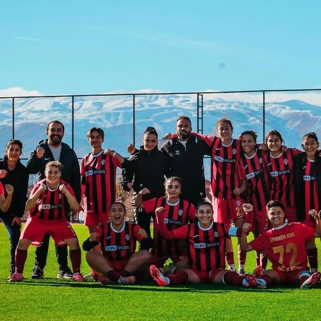 Erzincan Gençler Gücü, Siverek Kadınspor'a farklı mağlup oldu