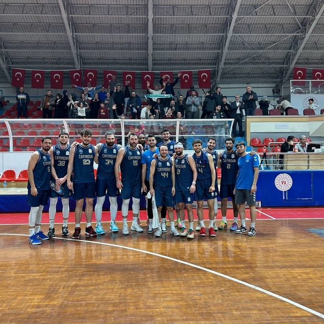 Çayırova Belediyesi, Kağıtspor'u mağlup etti