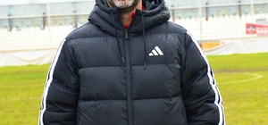 Adem Çak ilk maçından galibiyetle ayrıldı