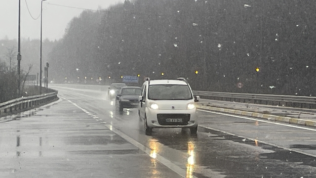 Bolu Dağı'nda kar yağışı başladı