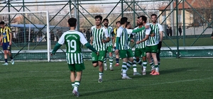 Kayseri Şekerspor uzatmada güldü
Kayseri Şekerspor: 3 - Hacılar Erciyesspor: 2