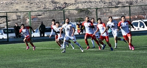 İsmail Okumuş FK, lideri mağlup etti
İsmail Okumuş FK: 4 - Büyük Toramanspor: 2