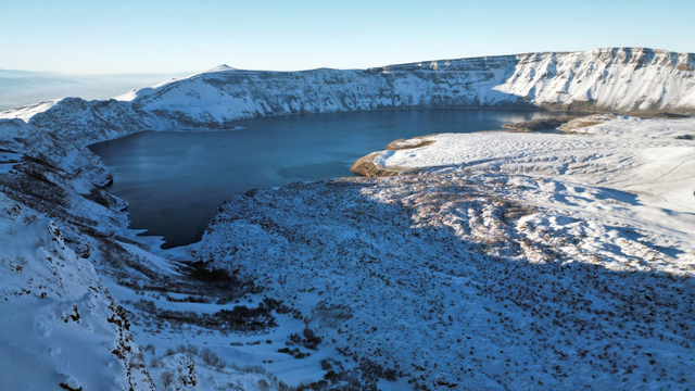 Nemrut ve Süphan'da kış manzarası