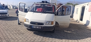 Sahte plaka takan ehliyetsiz sürücüye 92 bin TL ceza
Konteynerdeki eşyaları çalan 4 şahıs gözaltına alındı