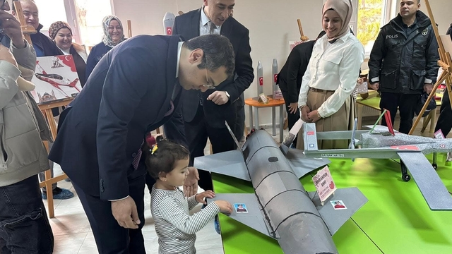 Yerli Malı Haftasında yerli savunma sanayi ürünlerinin maketlerini sergilediler