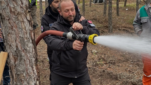 Orman yangınlarıyla mücadele gönüllüsü oldular
AUSAR orman yangınlarıyla mücadele eğitimini tamamladı