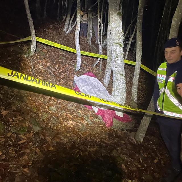 Uçuruma uçan traktörün sürücüsü öldü, eşi yaralandı