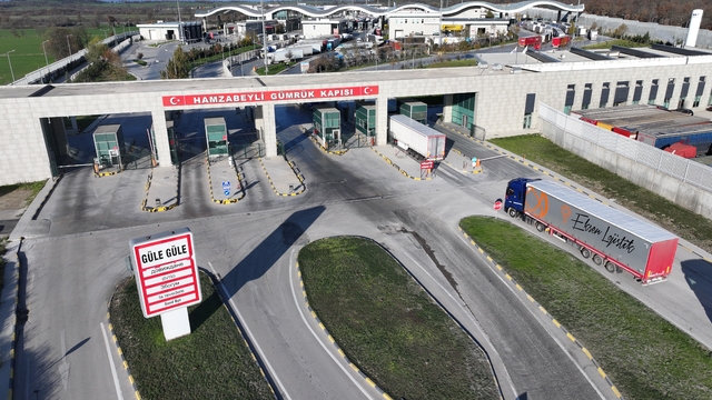 Yunan çiftçi eylemlerinin Türk tarafındaki tır trafiğine olumsuz etkileri sürüyor