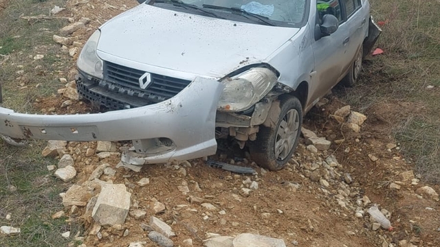 Tokat'ta savrulan otomobildeki çift yaralandı