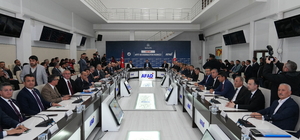 CHP'li Topal: 2 dakikada yok olan yüz yıllık kenti 2 yılda inşa etmek çok zordu, takdir ediyorum