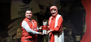 Kızılay Muradiye Şubesi iyilikte Türkiye birincisi oldu